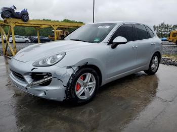  Salvage Porsche Cayenne