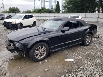  Salvage Ford Mustang