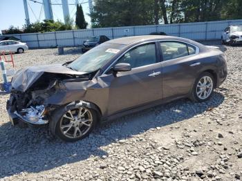  Salvage Nissan Maxima