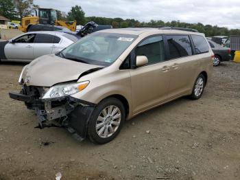  Salvage Toyota Sienna