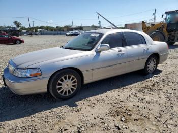  Salvage Lincoln Towncar