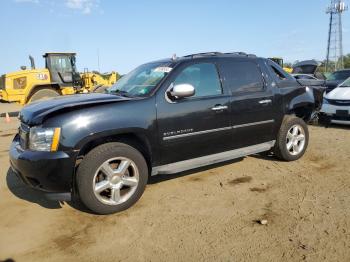  Salvage Chevrolet Avalanche