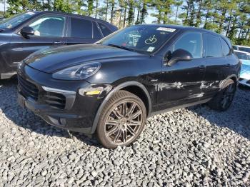  Salvage Porsche Cayenne