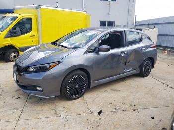  Salvage Nissan LEAF