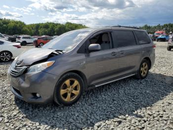  Salvage Toyota Sienna