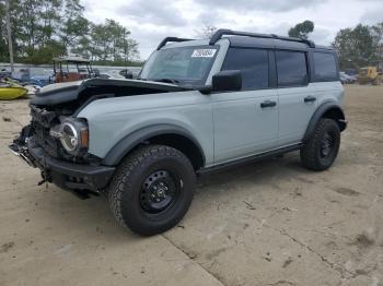  Salvage Ford Bronco