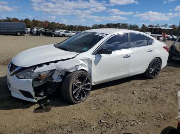  Salvage Nissan Altima