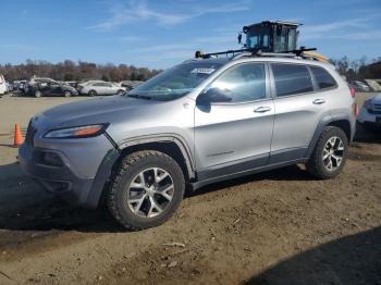  Salvage Jeep Cherokee