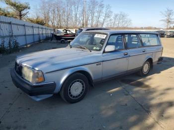  Salvage Volvo 240 Base