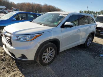  Salvage Toyota Highlander