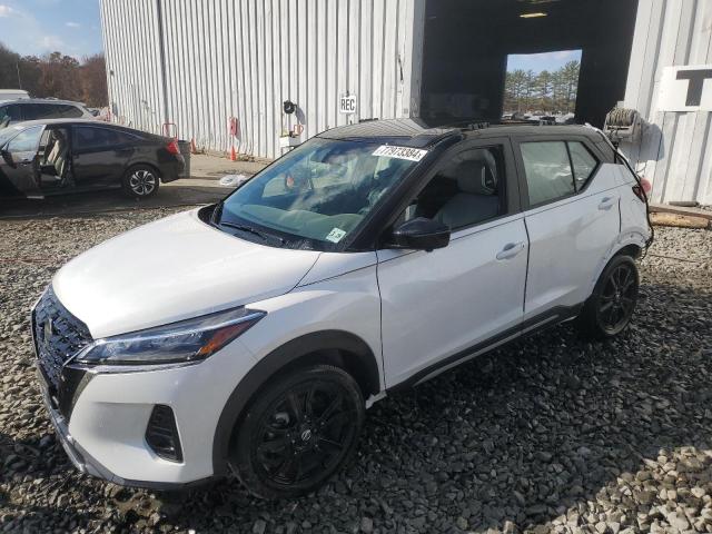  Salvage Nissan Kicks