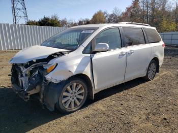  Salvage Toyota Sienna