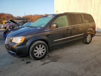  Salvage Chrysler Minivan