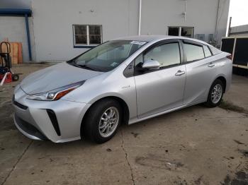  Salvage Toyota Prius