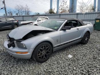  Salvage Ford Mustang