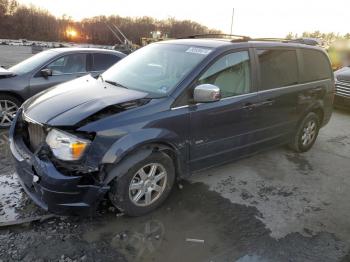  Salvage Chrysler Minivan