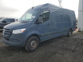  Salvage Mercedes-Benz Sprinter