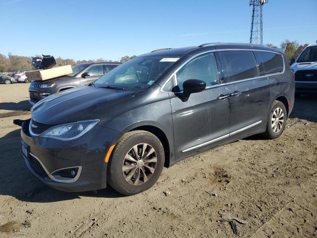  Salvage Chrysler Pacifica