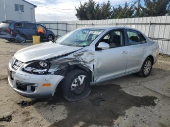  Salvage Volkswagen Jetta