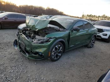  Salvage Ford Mustang