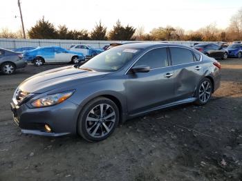  Salvage Nissan Altima