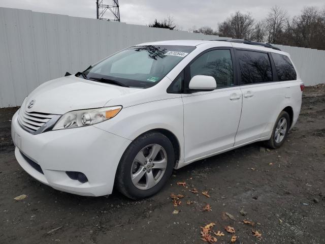  Salvage Toyota Sienna