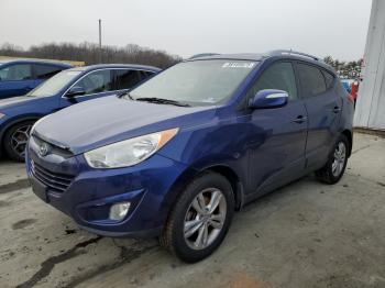  Salvage Hyundai TUCSON