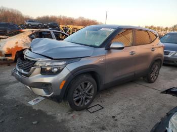  Salvage Kia Seltos