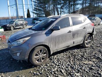  Salvage Hyundai TUCSON