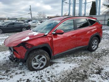  Salvage Hyundai TUCSON