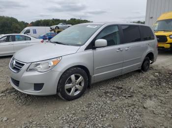  Salvage Volkswagen Routan