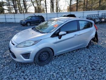  Salvage Ford Fiesta