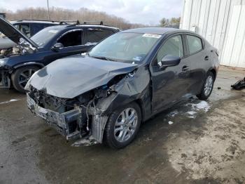  Salvage Toyota Yaris