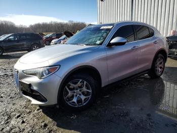  Salvage Alfa Romeo Stelvio