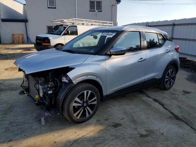  Salvage Nissan Kicks