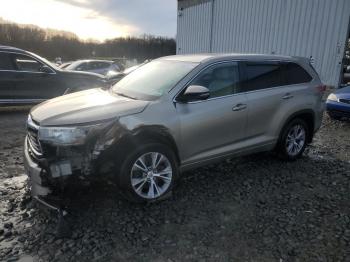  Salvage Toyota Highlander