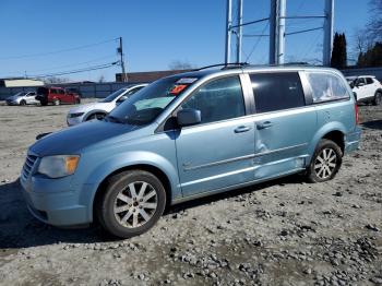  Salvage Chrysler Minivan