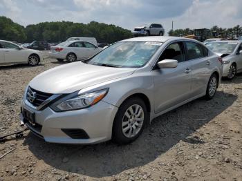  Salvage Nissan Altima