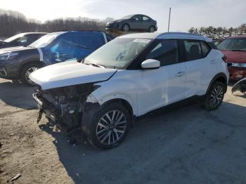  Salvage Nissan Kicks