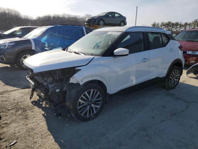  Salvage Nissan Kicks