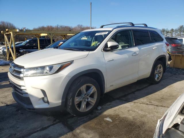  Salvage Toyota Highlander