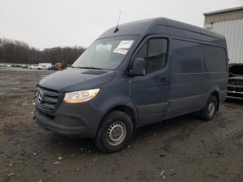  Salvage Mercedes-Benz Sprinter