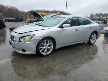  Salvage Nissan Maxima