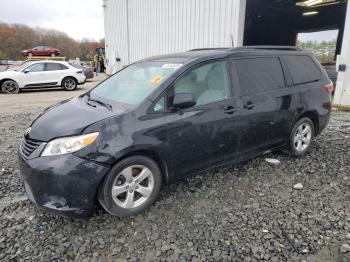  Salvage Toyota Sienna
