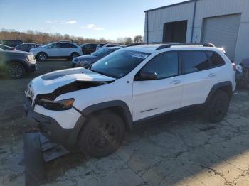  Salvage Jeep Cherokee