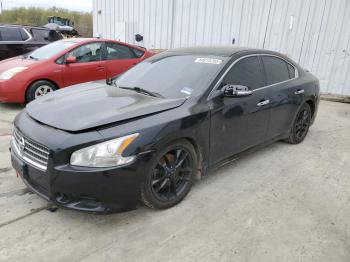  Salvage Nissan Maxima