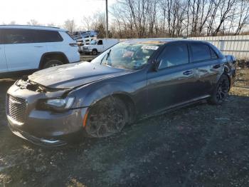  Salvage Chrysler 300