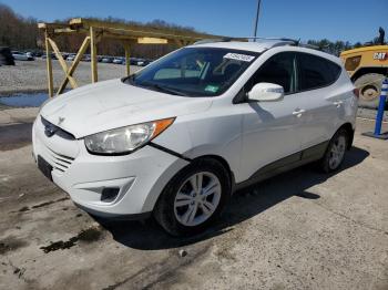  Salvage Hyundai TUCSON