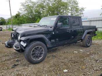  Salvage Jeep Gladiator