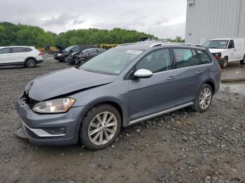  Salvage Volkswagen Golf